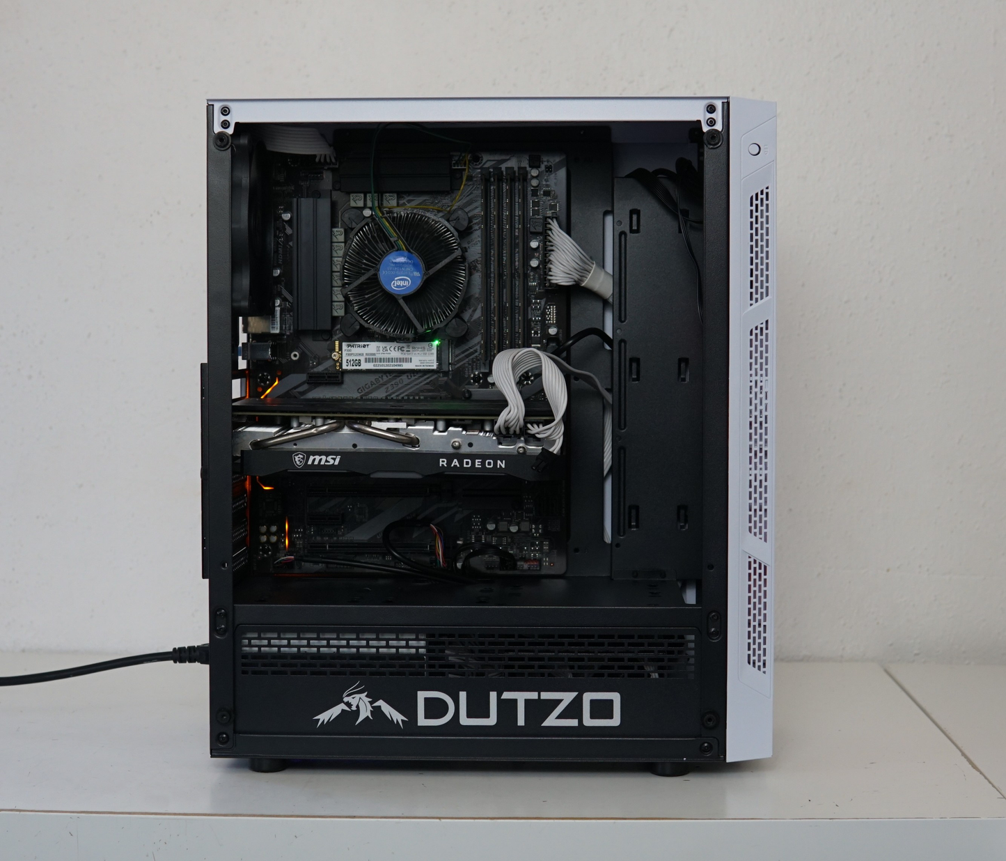 Gaming PC - Intel i5 9400 - RX 5700 - 16GB RAM - SSD - WLAN - Garantie
