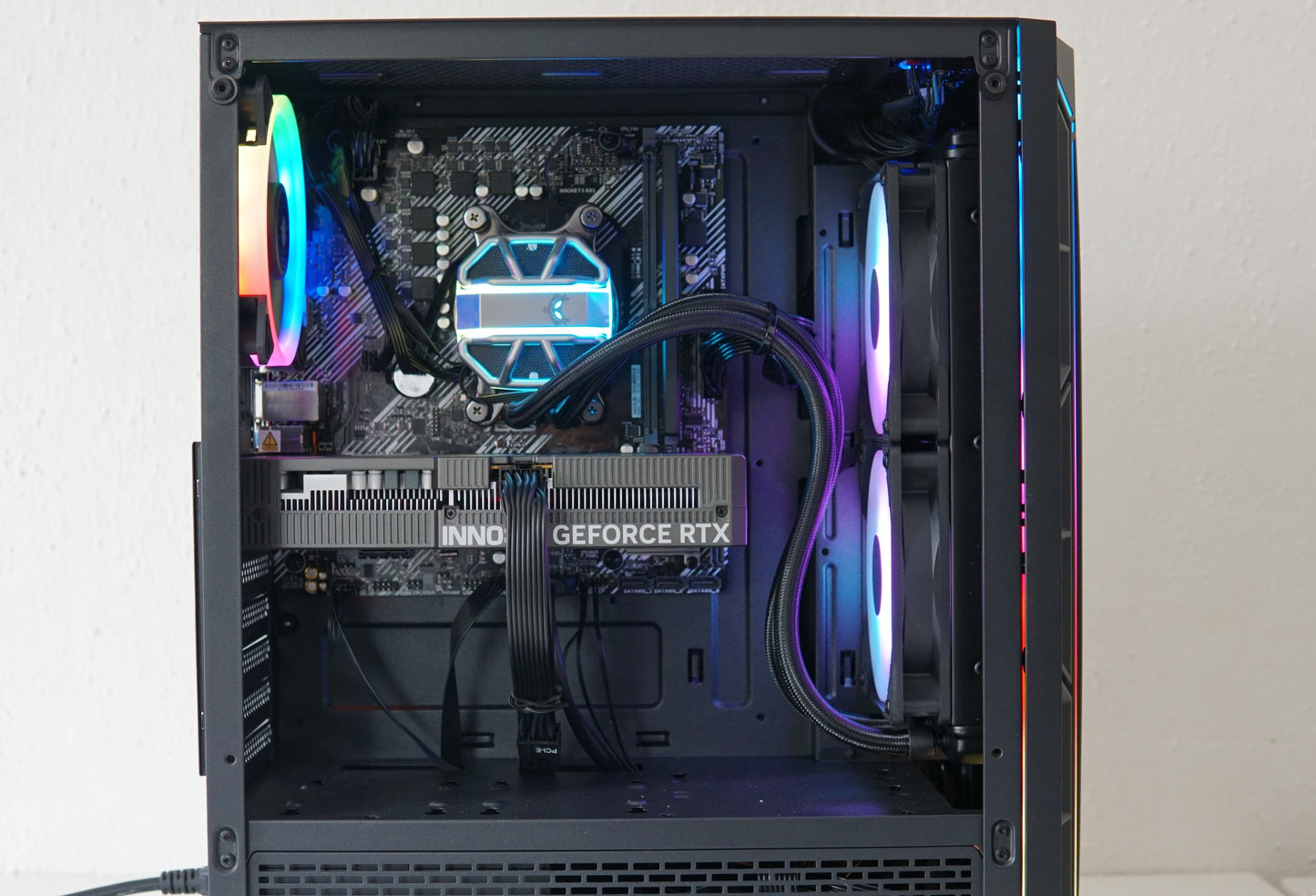 Gaming PC NEU - RTX 5060 - Ryzen 5 5600X - 16GB RAM - SSD - WLAN - 2 Jahre Garantie