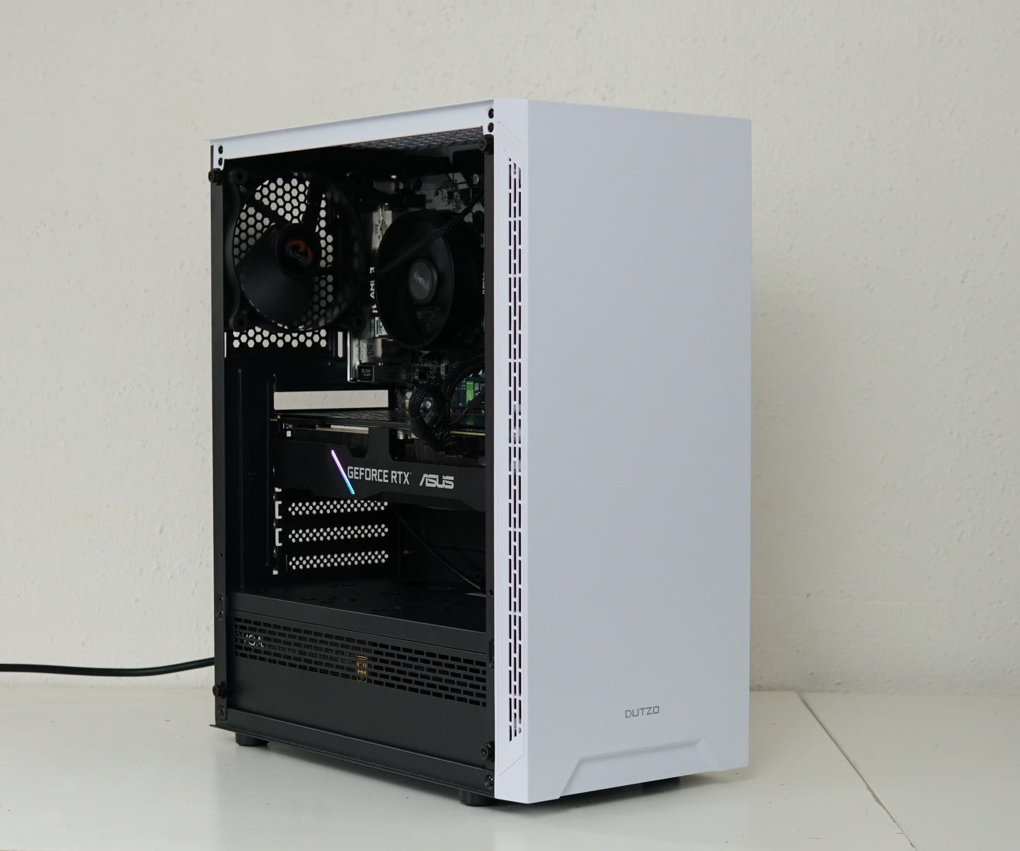Gaming PC - Ryzen 5 5600 - RTX 2070 SUPER - 16GB RAM - SSD - WLAN - Garantie