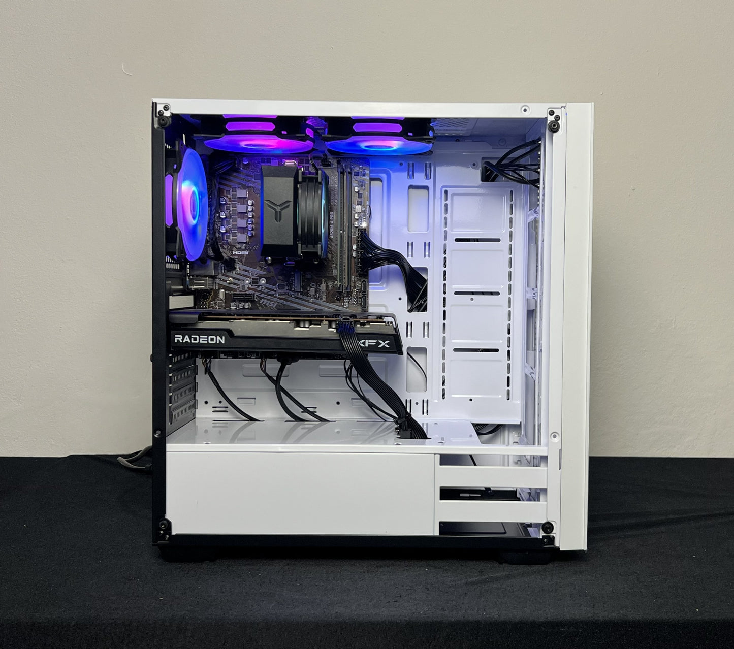 Gaming PC – RX 6600 XT | Ryzen 5 3600 Weiß