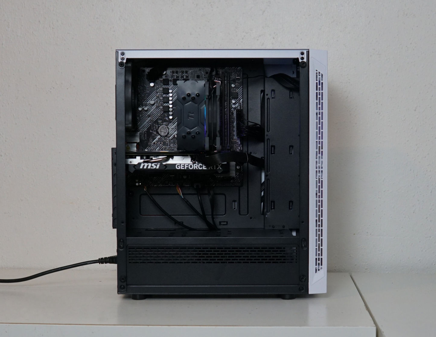 Gaming PC NEU - Ryzen 5 5600X - RTX 4060 TI - 16 GB RAM - 512 GB SSD